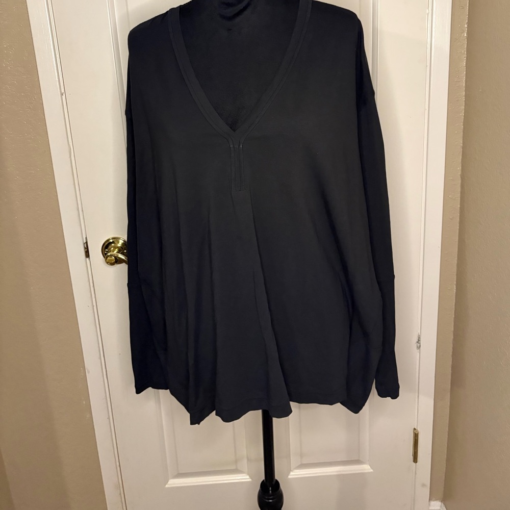 lululemon athletica Black Long Sleeve V-Neck Top